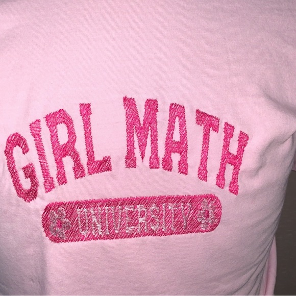 Girl math university t-shirt - Picture 3 of 3